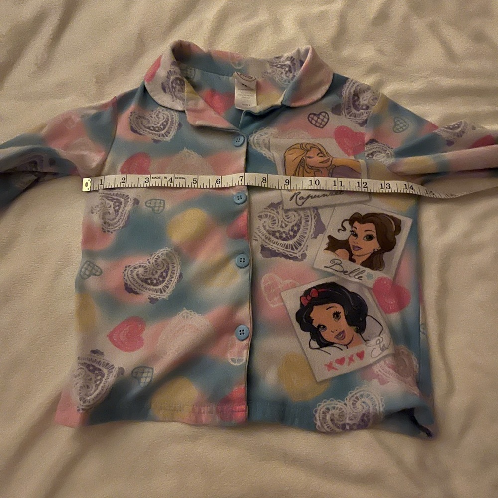 Disney Princess toddler pajama top. Rapunzel, Belle and Snow White. Very soft - Picture 4 of 8